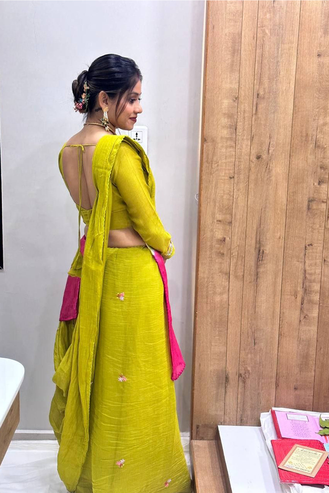 Double Shaded Thread Saree