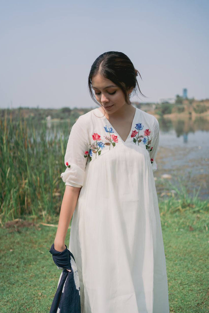 White Dress Shibori Dupatta Set